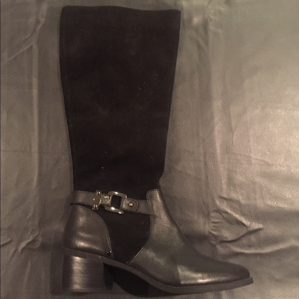 NWOB Anne Klein black calf boots